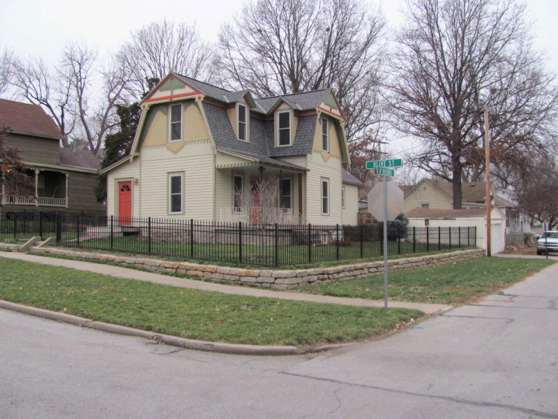 740 Olive St, Leavenworth, KS 66048 