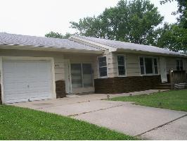 1212 Quincy St, Leavenworth, KS 66048 