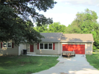 1939 4th Ave, Leavenworth, KS 66048 