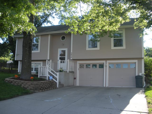 3830 Hughes Rd., Leavenworth, KS 66048 