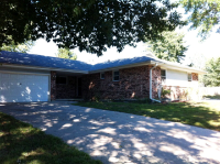 530 Pleasant Ave, Leavenworth, KS 66048 