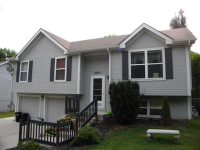 2305 S 1st St, Leavenworth, KS 66048 