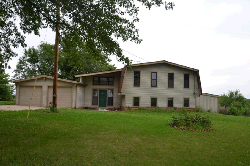 21036 Dempsey Rd, Leavenworth, KS 66048 
