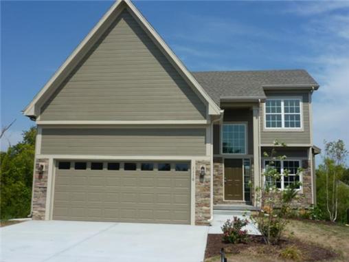 1105 Tamarisk Dr, Leavenworth, KS 66048 