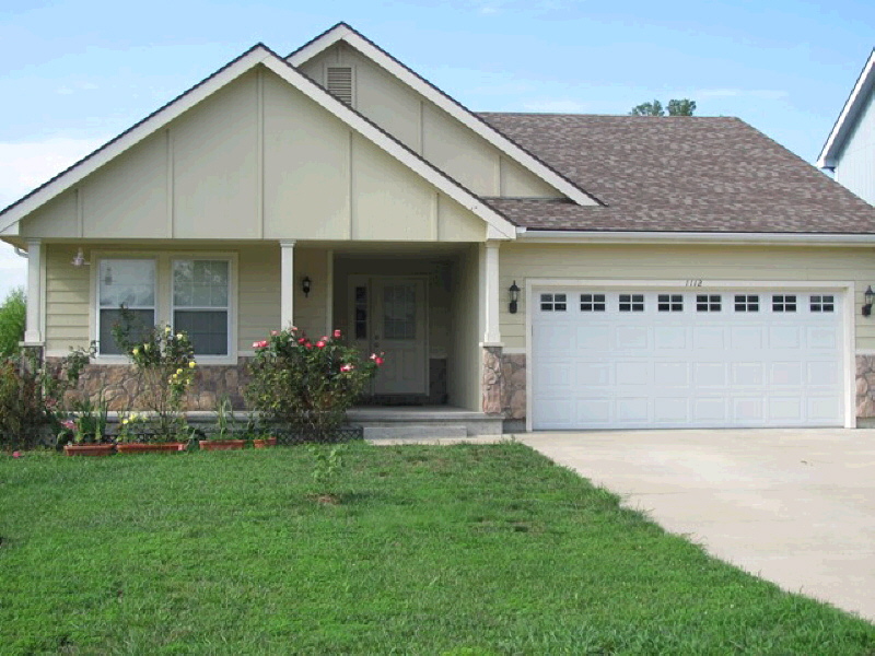 1112 Tamarisk, Leavenworth, KS 66048 