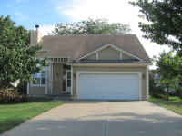 709 Holiday Dr, Lansing, KS 66043 