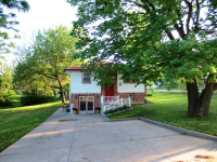 605 E Carol St, Lansing, KS 66043 