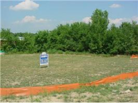 706 N Main St, Lansing, KS 66043 