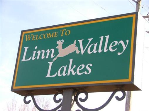 89 Windbrook Dr, Linn Valley, KS 66040 