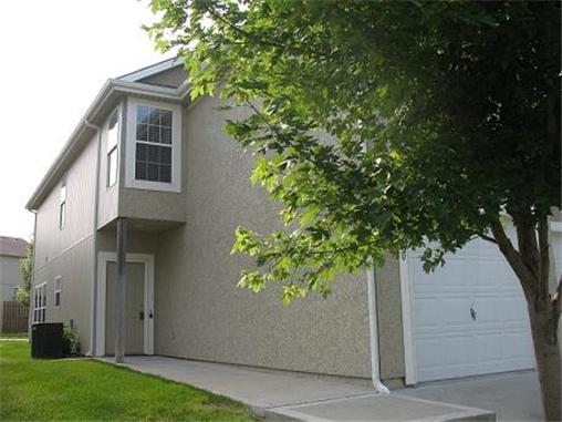 810 S WOODSON Ct, Gardner, KS 66030 