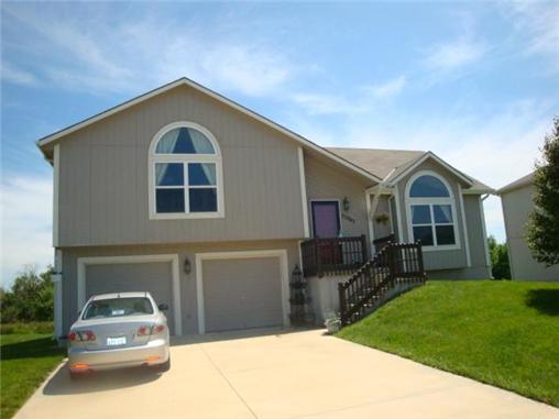 32043 W 172ND St, Gardner, KS 66030 