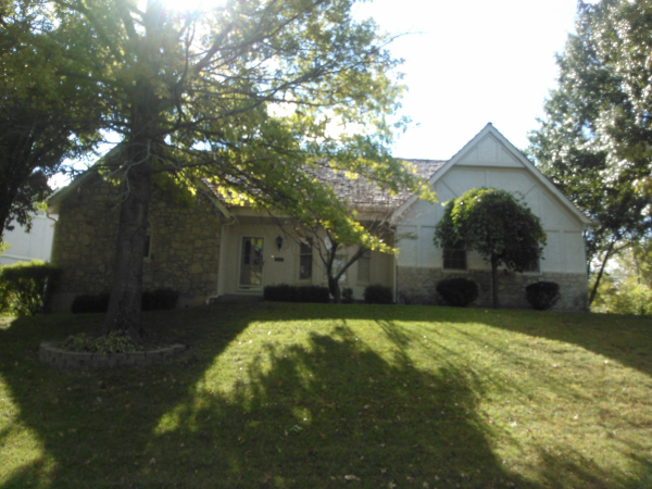 7626 Acuff Lane, Lenexa, KS 66216 