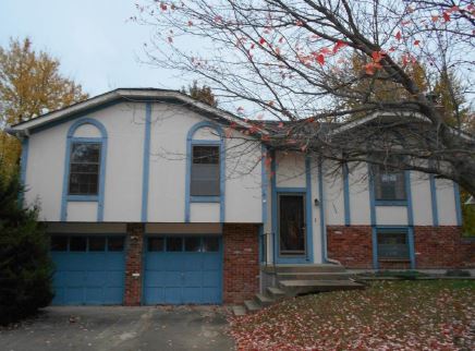 1904 S Stagecoach Dr, Olathe, KS 66062 