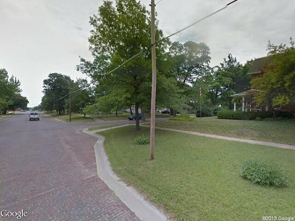 W 5Th, Holton, KS 66436 