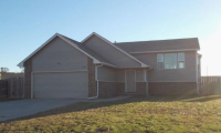 5423 S Elmhurst Cir, Wichita, KS 67216 