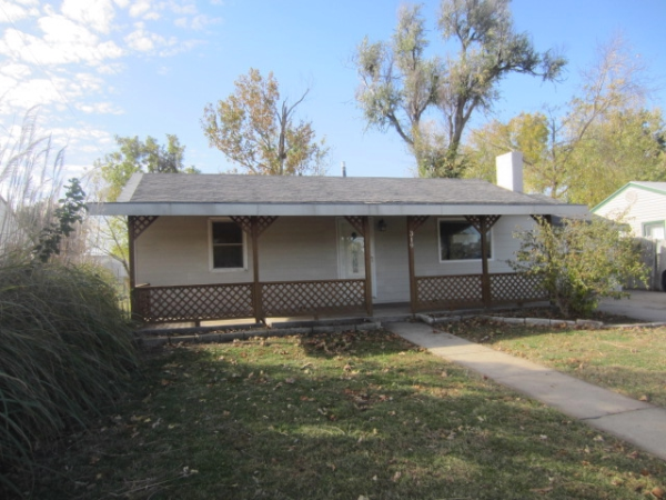 319 Nelson Ave, Haysville, KS 67060 