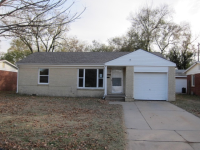 1415 E Berkeley St, Wichita, KS 67216 