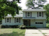 8728 Foster Lane, Overland Park, KS 66212 