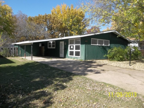 19 S Rutter Ave, Chanute, KS 66720 