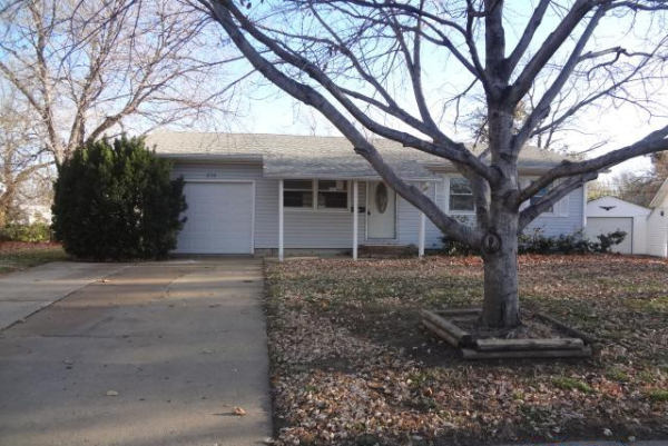 850 SE 35th St, Topeka, KS 66605 