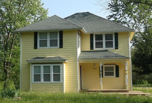 839 E Estabrook St, Ottawa, KS 66067 