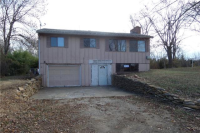 9172 E Lakeshore Dr, Ozawkie, KS 66070 