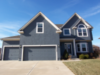 16182 S Summertee Ln, Olathe, KS 66062 