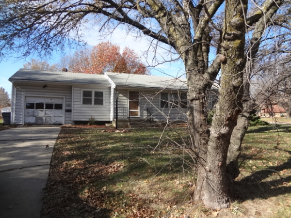 1045 Garfield Street, Emporia, KS 66801 