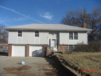 612 S Hamilton Cir, Olathe, KS 66061 