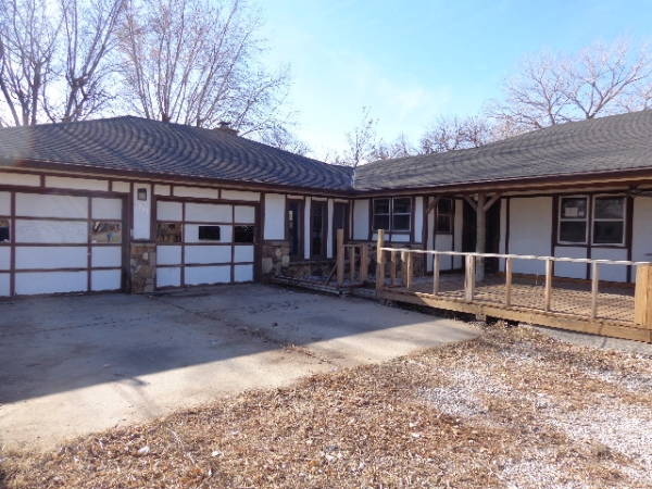 3707 W Saint Louis St, Wichita, KS 67203 