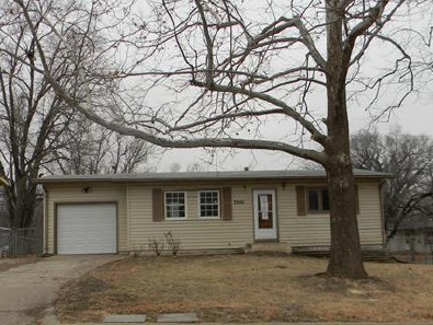 3300 SW Twilight Dr, Topeka, KS 66614 