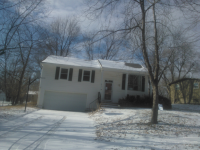 9918 Countryside Rd, Lenexa, KS 66215 