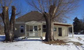 617 Leroy St, Osawatomie, KS 66064 