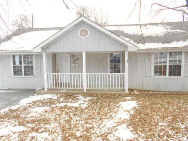 1005 S 49th Dr, Kansas City, KS 66106 