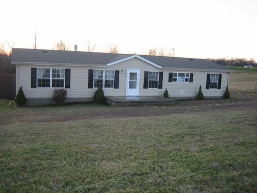 475 MCVAY RD, Elk Horn, KY 42733 
