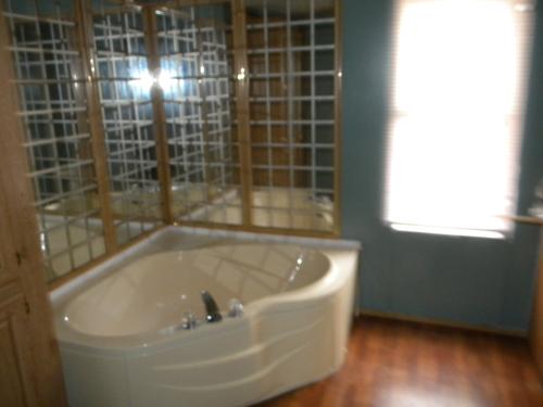 281 HARRY CHERRY RD, Bowling Green, KY 42101 