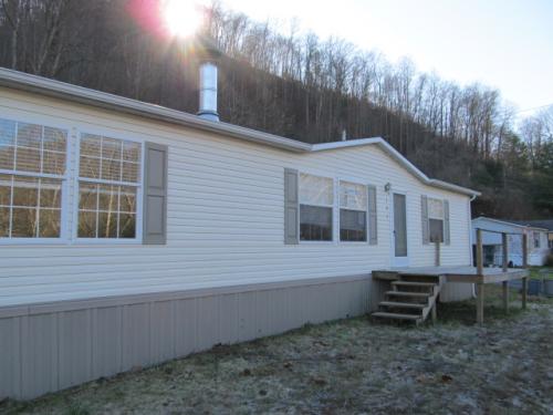 181 TURNER DR, Baxter, KY 40806 