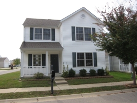 10233 RIVERSTONE CI, LOUISVILLE, KY 40229 