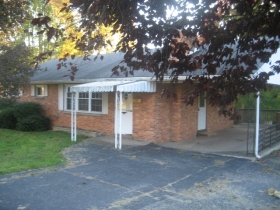 4430 Southview Rd, Ashland, KY 41101 
