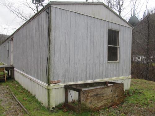 137 FUGATE RD, Coldiron, KY 40819 