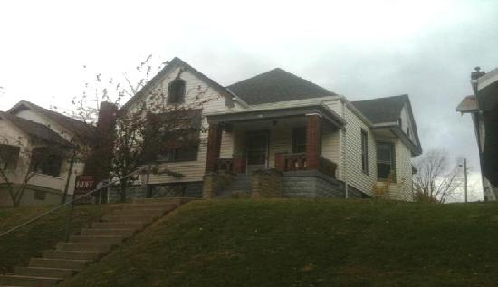 18 West Walnut Street, Southgate, KY 41071 