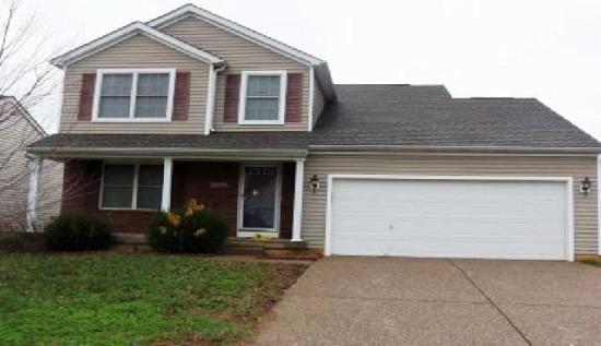 4504 Fallen Apple Ln, Louisville, KY 40218 