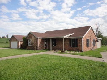 1043 Pickshein Rd, Owingsville, KY 40360 