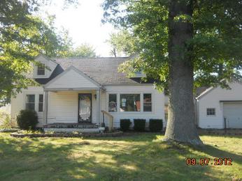 1220 Krupp Park Dr, Louisville, KY 40213 