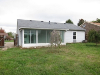 12241 Ridgemont Rd, Louisville, KY 40229 