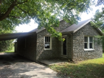 222 Old Wallaceton Rd, Berea, KY 40403 