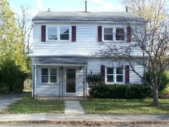 1202 Pleasant St, Paris, KY 40361 