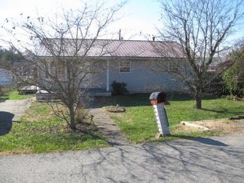 1100 Crestwood Ct, Flatwoods, KY 41139 
