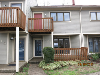 421 Ledgeview Park Dr., Louisville, KY 40206 