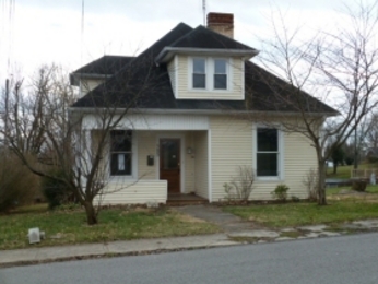 309 W Maple Ave, Lancaster, KY 40444 